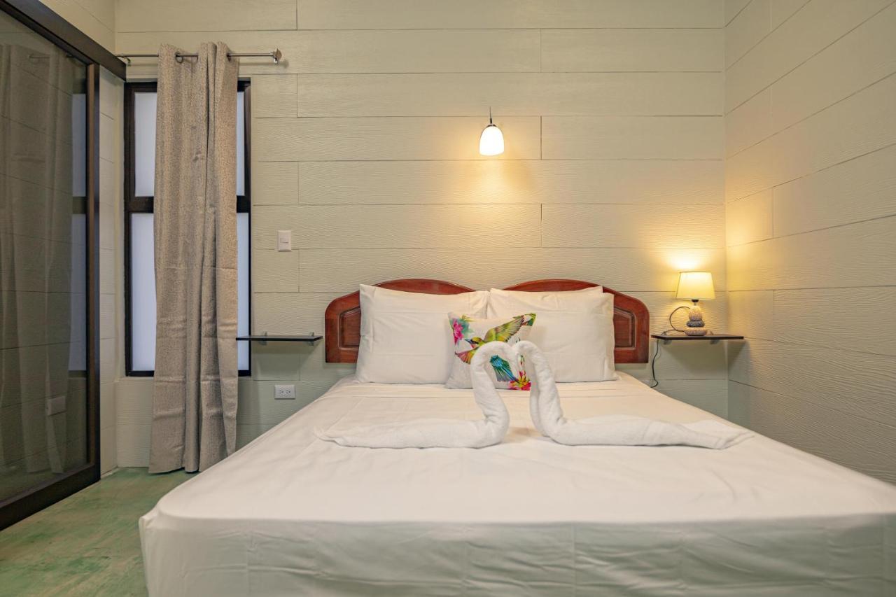 Riverside Villas 曼努埃尔安东尼奥 外观 照片